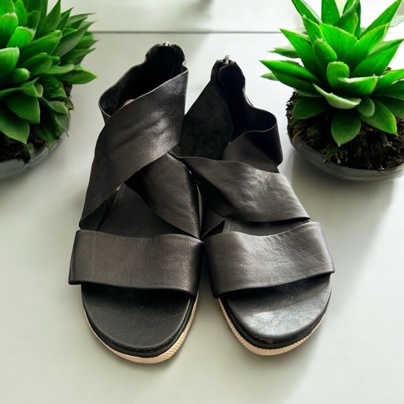 Eileen Fisher Sport Wide Strap Tumbled Soft Leather Sneaker Sandal Womens 6 - Picture 8 of 11